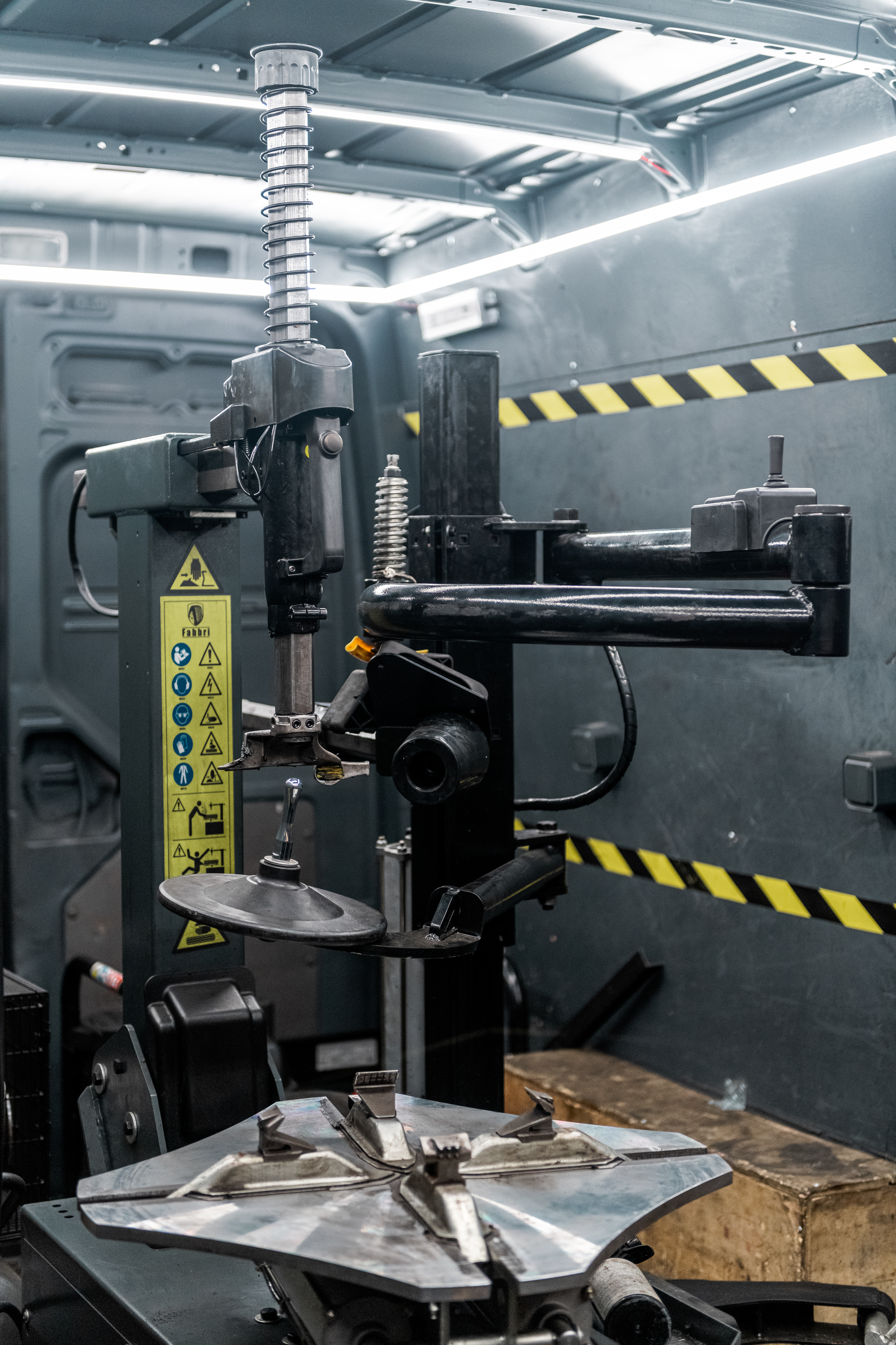 Intervention pneus SOS PNEUS 74 - Photo 2